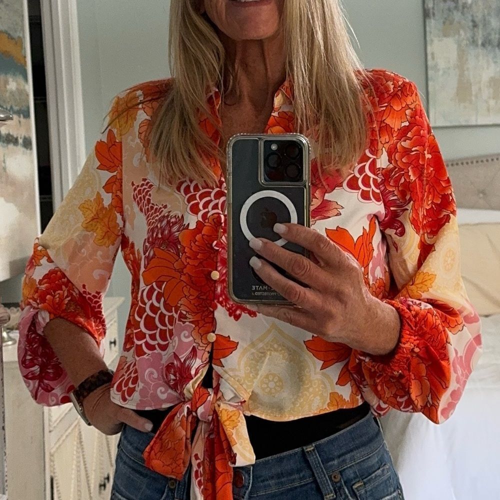 Joie Long Sleeve Orange & White floral tie@waist button down- NWOT- size small - Picture 7 of 16